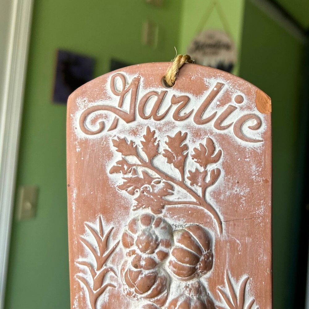 VTG Rustic Pottery Garlic Bread Warmer Wall Hanging Sign Accent - Picture 4 of 8
